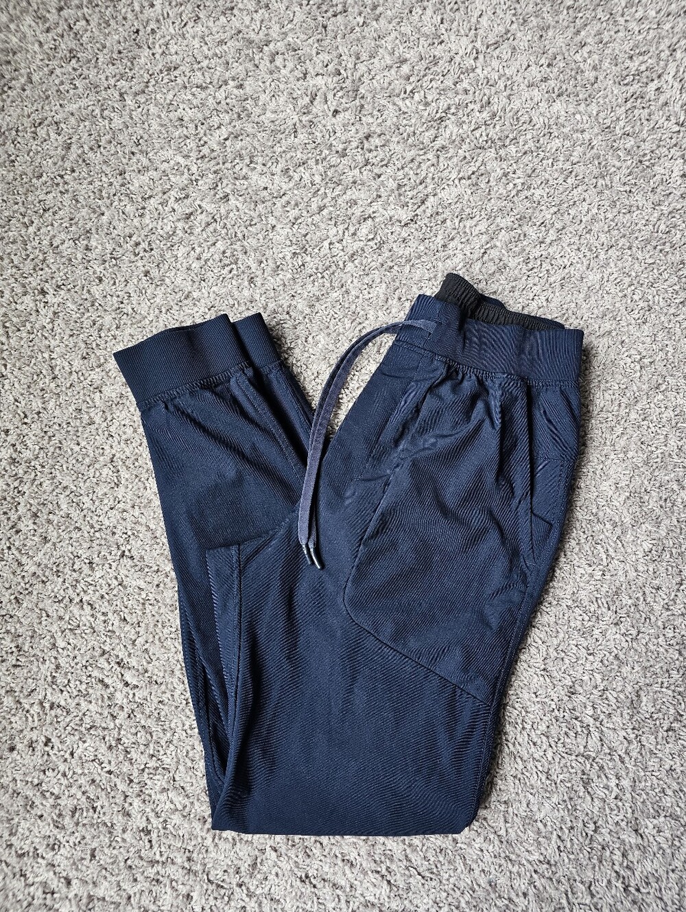 Lululemon Men's Joggers size short small in Navy